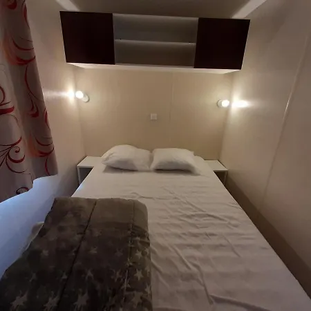 Camping Du Nizour Sireuil  Extérieur photo